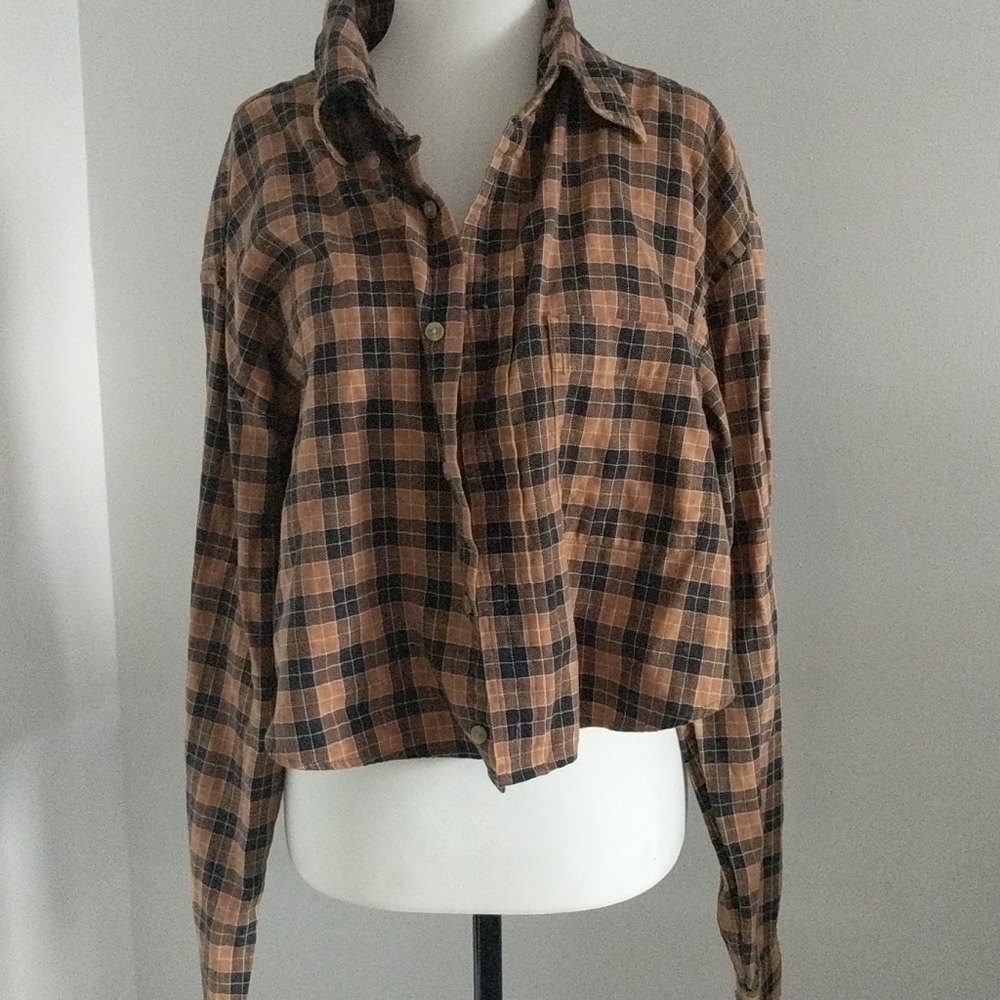 Urban Renewal Flannel | medium 💕2/$30💕